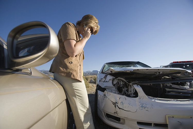 Read more about the article How to Choose a Lawyer After a Car Accident