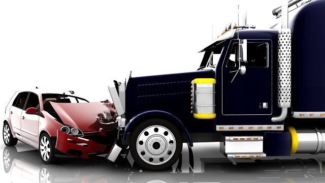 You are currently viewing Tips to Avoid Accidents with Large Trucks