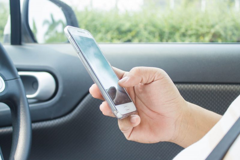 Read more about the article Woman Hurt In Overland Park, Kansas Distracted Driving Accident