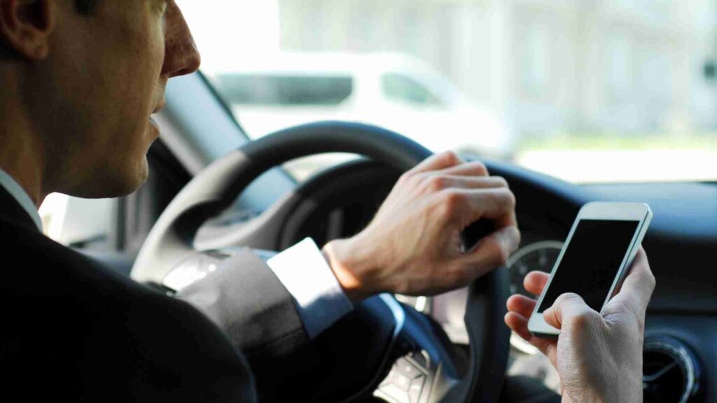 Distracted Driving Accidents | Kansas City Motor Vehicle Accident Lawyers | T: 816-795-7500