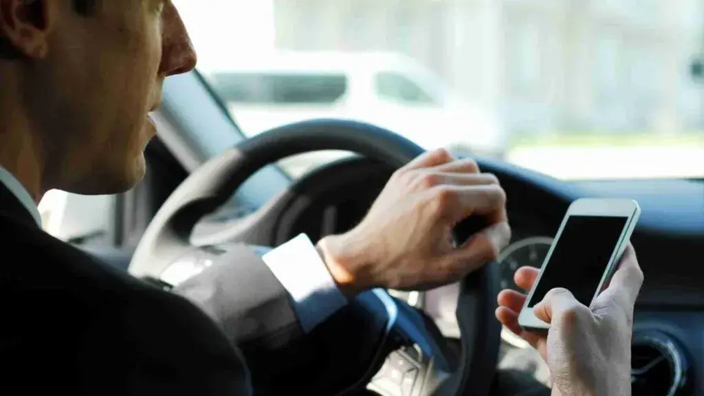 Distracted Driving Accidents | Kansas City Motor Vehicle Accident Lawyers | T: 816-795-7500