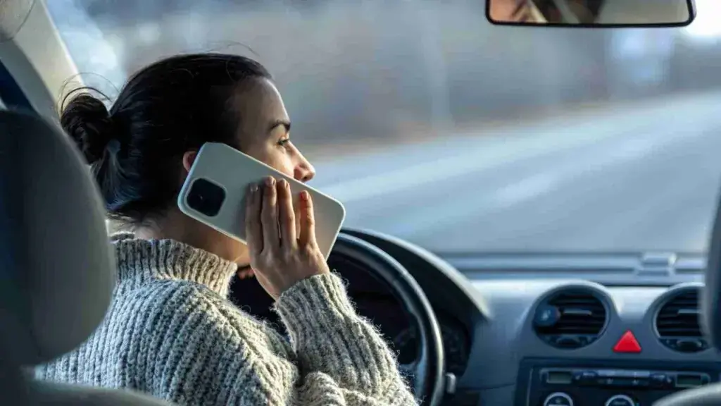 Distracted Driving Crash Investigations | Kansas City | T: 816-795-7500