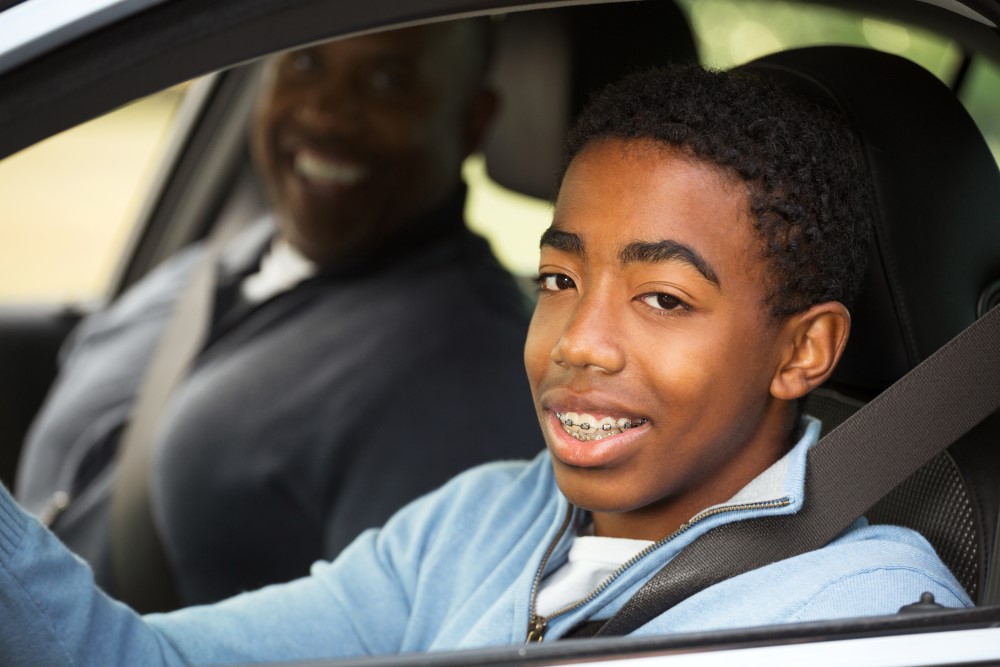 Read more about the article Attention Parents! Teen Driver Safety Starts with You