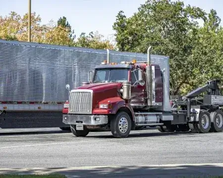 Kansas City Truck Accidents Lawyers | Call 816-795-7500