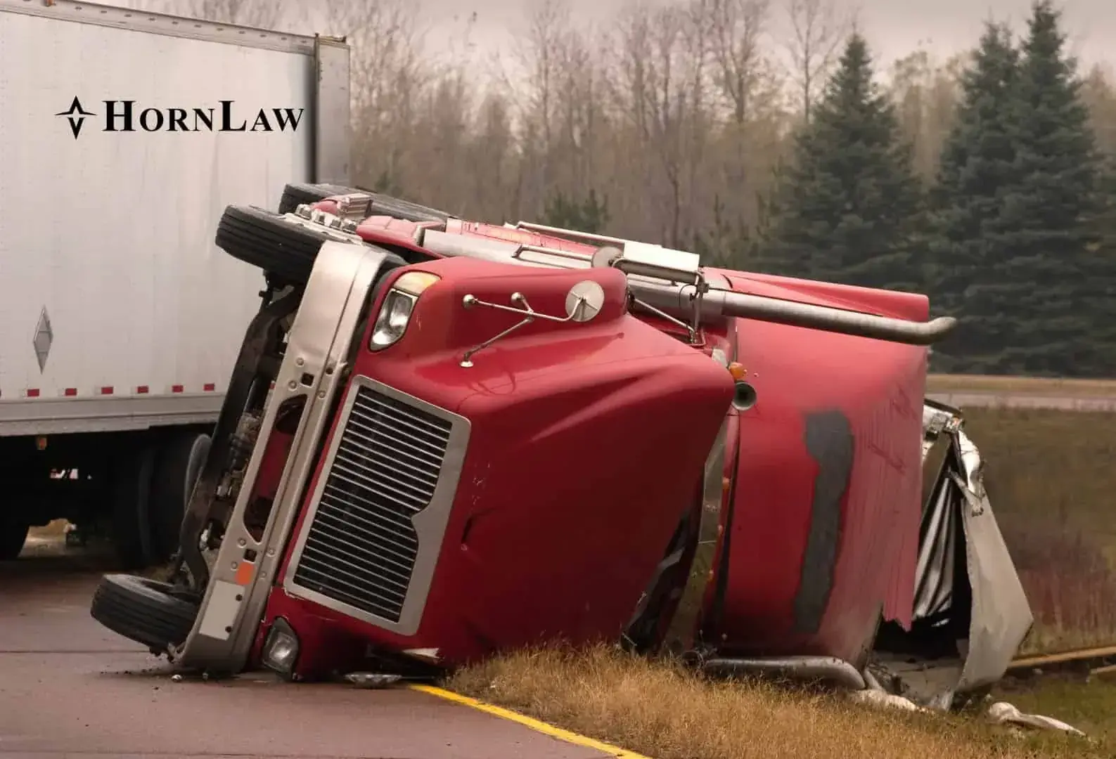 what-causes-a-jackknife-tractor-trailer-accident-in-kansas-city-img
